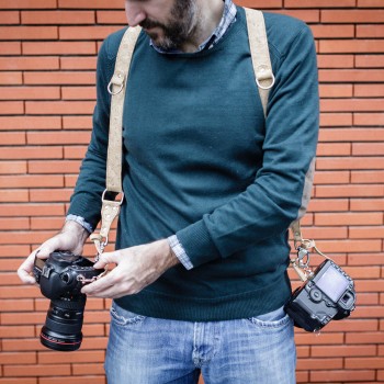 Arnés en corcho ecológico para fotógrafos veganos